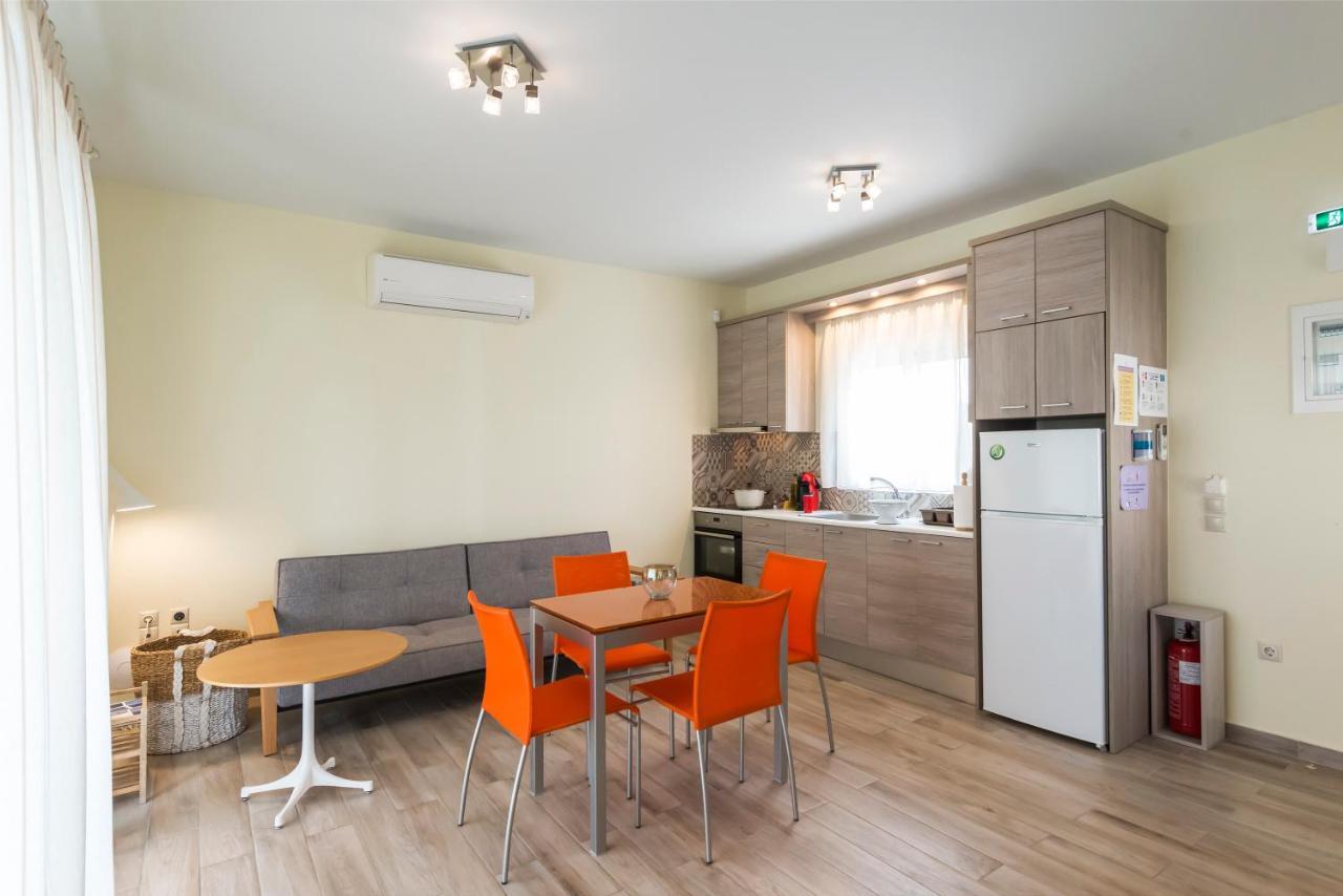 Venus Villa With Private Pool, 2Min To The Beach Finikounta Exterior photo