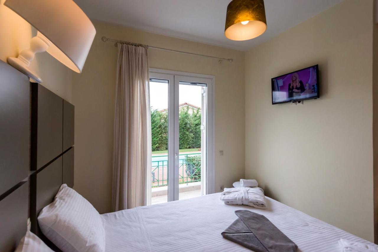 Venus Villa With Private Pool, 2Min To The Beach Finikounta Exterior photo