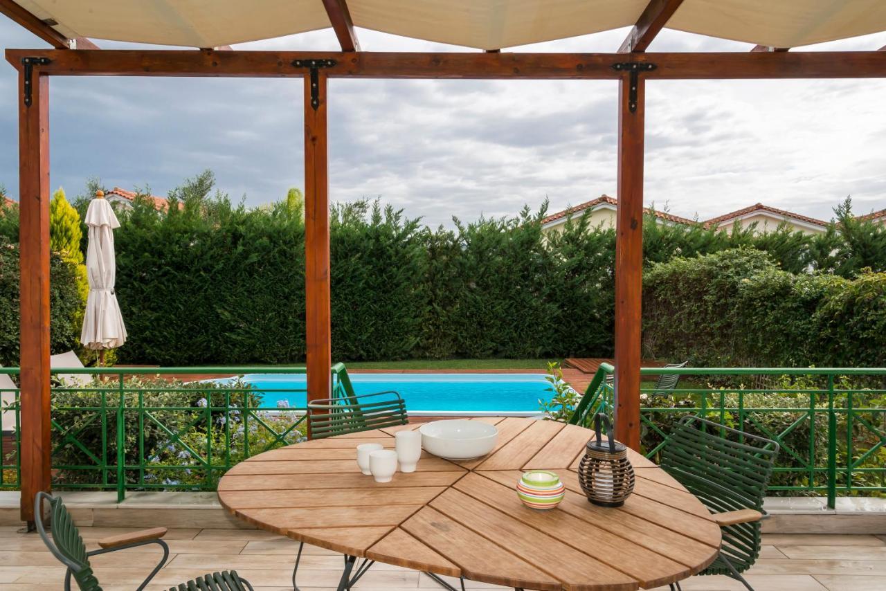Venus Villa With Private Pool, 2Min To The Beach Finikounta Exterior photo