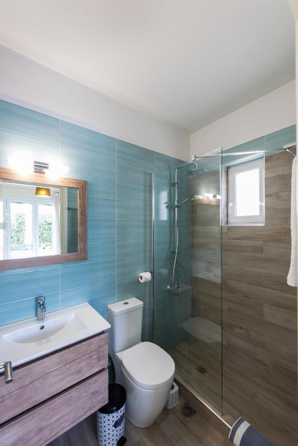 Venus Villa With Private Pool, 2Min To The Beach Finikounta Exterior photo